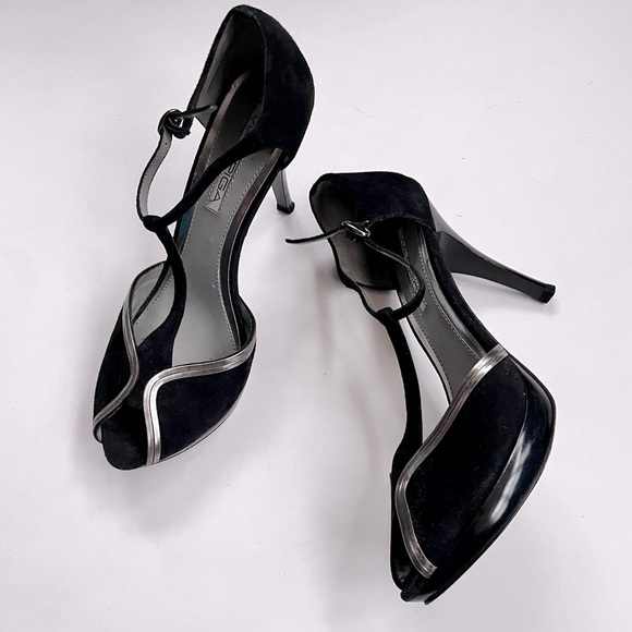Via Spiga SAPORE Black And Silver Suede T-Strap Heels Size 7.5 - Picture 1 of 8